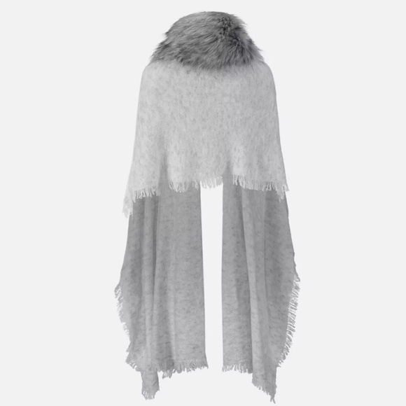 Cabi Heavenly Wrap Sweater Poncho Gray Faux Fur Collar Fringe  #4061 - Picture 5 of 6